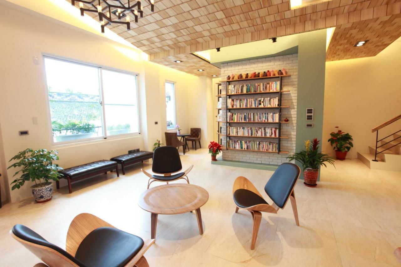 坡岸長堤民宿 Leveeside House Kota Hualien Bagian luar foto