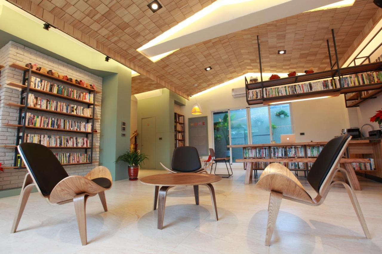 坡岸長堤民宿 Leveeside House Kota Hualien Bagian luar foto